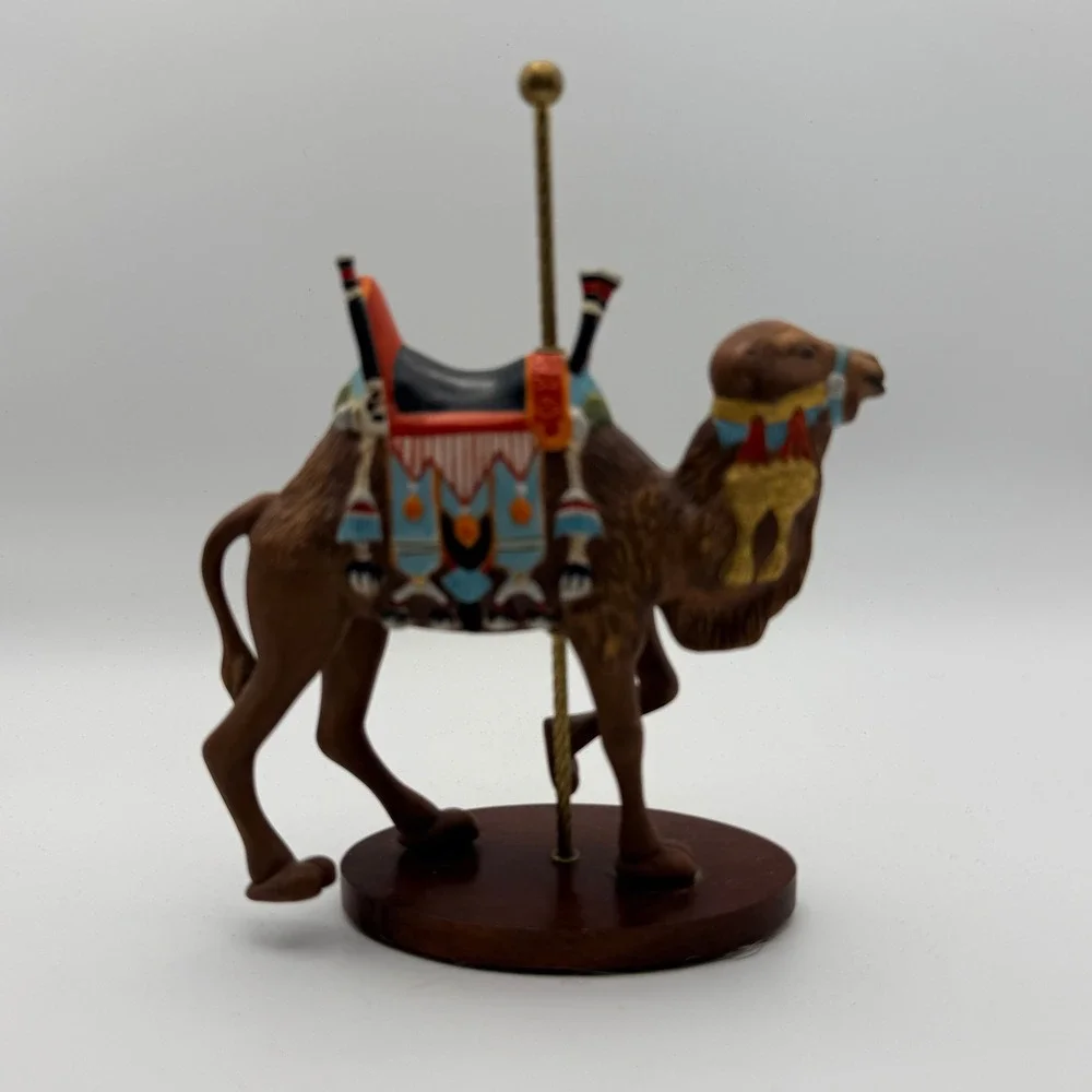 Heritage Heirloom Carousel‎ Animal Figurines Musical Base Set Multicolored Wood